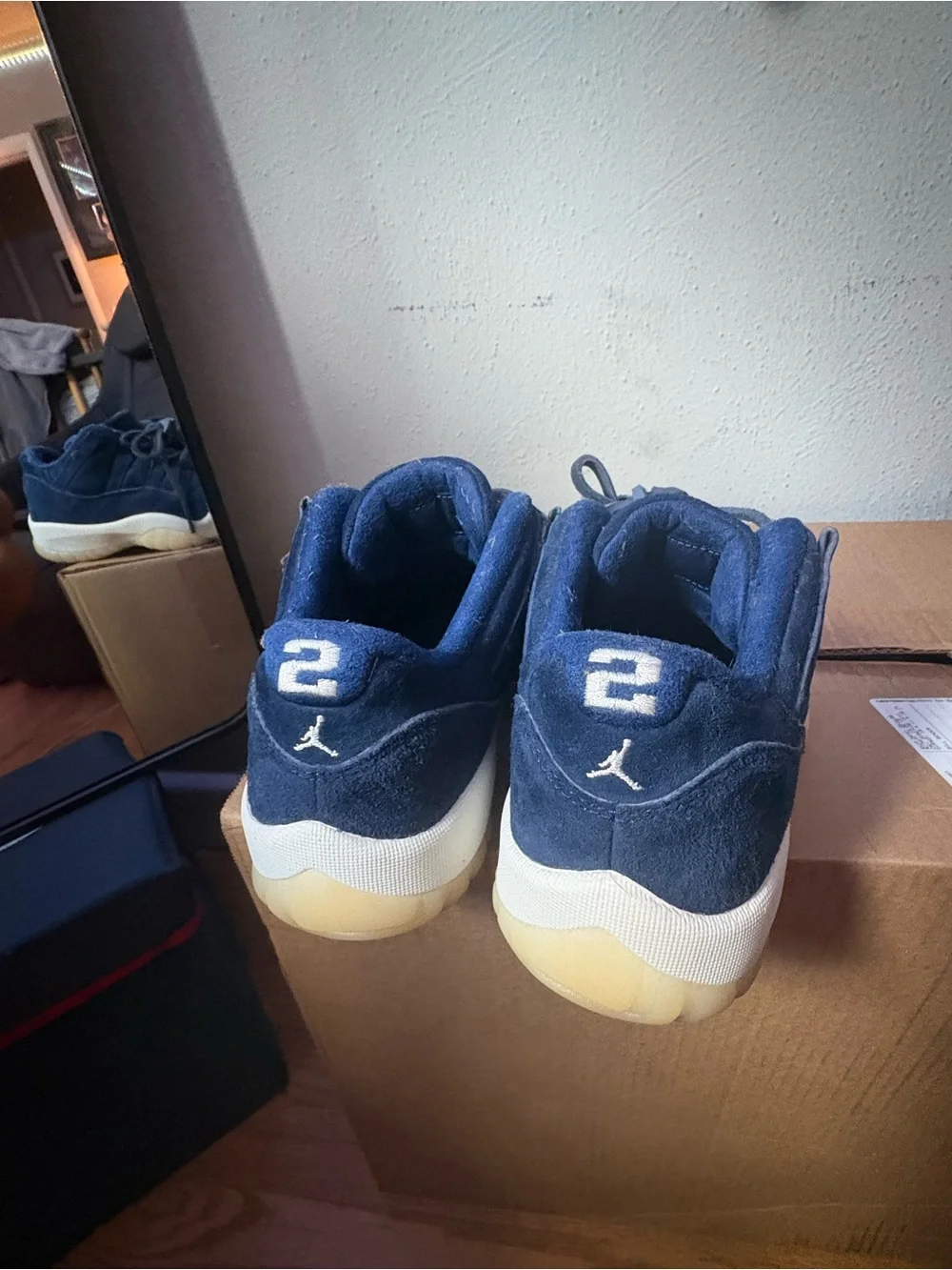 Jeter Jordan 11s Size 8 Men’s